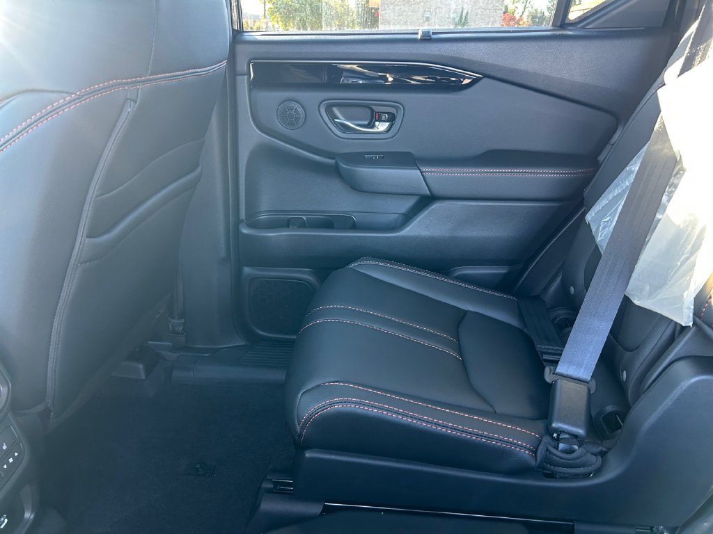 New 2026 Honda Pilot TrailSport image 17