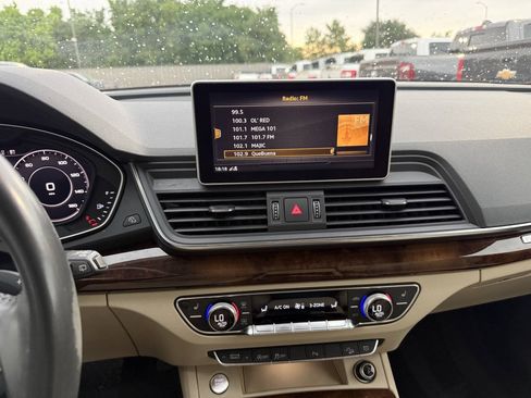 Used 2018 Audi Q5 Prestige w/ Prestige Package AWD/4WD image 25