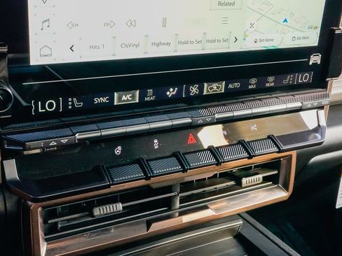 Used 2025 GMC Hummer EV 2X image 19