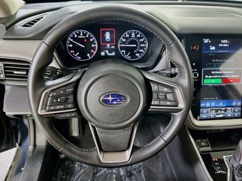 Used 2024 Subaru Outback Premium AWD/4WD image 11