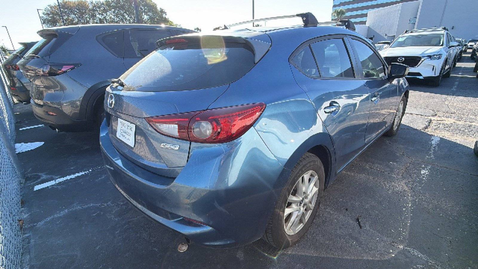 Used 2017 MAZDA MAZDA3 Sport FWD image 22