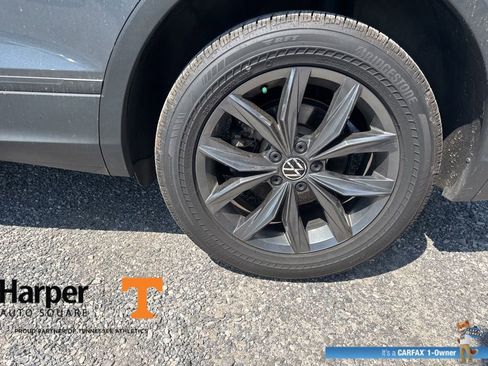 Used 2022 Volkswagen Tiguan SE w/ Panoramic Sunroof Package AWD/4WD image 19