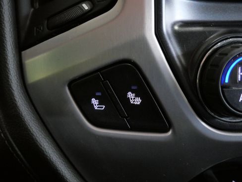 Used 2018 GMC Sierra 1500 SLE image 31