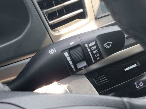 Used 2020 Hyundai Elantra Value Edition image 34