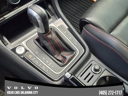 Used 2021 Volkswagen GTI SE FWD image 20