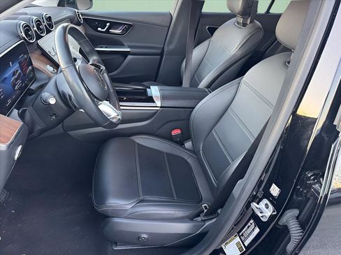 Used 2024 Mercedes-Benz GLC 300 4MATIC image 5