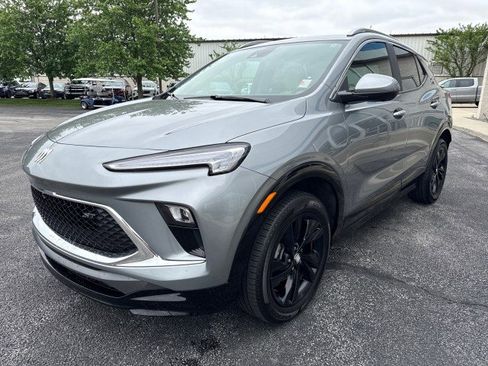 Used 2024 Buick Encore GX Sport Touring w/ Advanced Technology Package AWD/4WD image 7