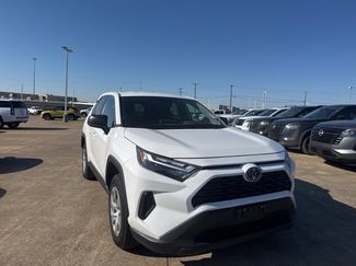 Used 2024 Toyota RAV4 LE video 2