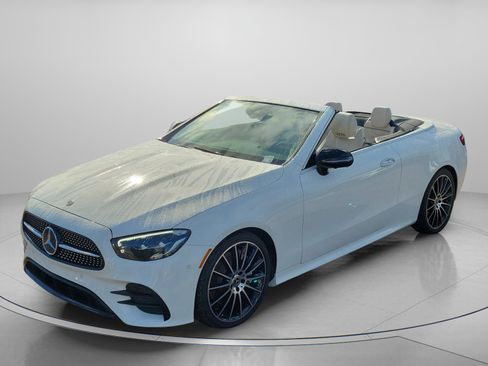 Used 2022 Mercedes-Benz E 450 Cabriolet image 2