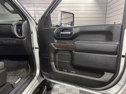 Used 2022 GMC Sierra 2500 SLE w/ SLE Convenience Package image 31