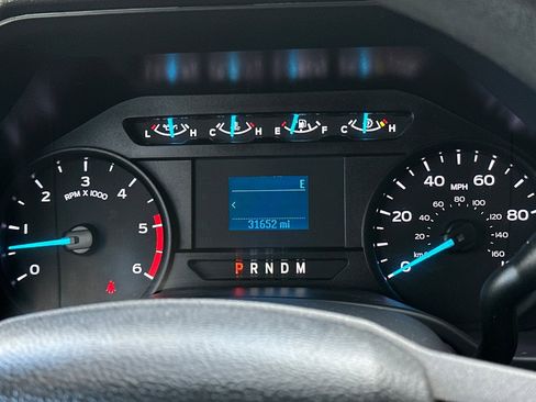 Used 2022 Ford F350 XL w/ Power Equipment Group image 21