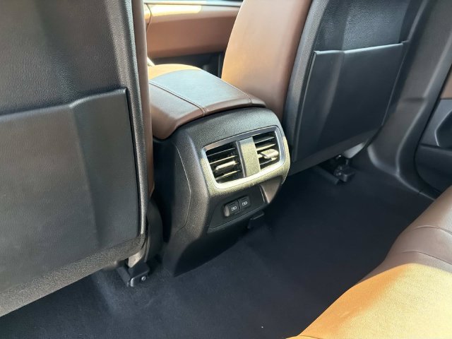 Used 2020 Acura RDX w/ Technology Package AWD/4WD image 28