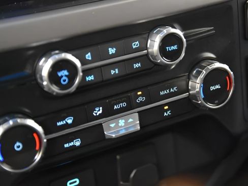 Used 2024 Ford F150 XLT RWD image 28