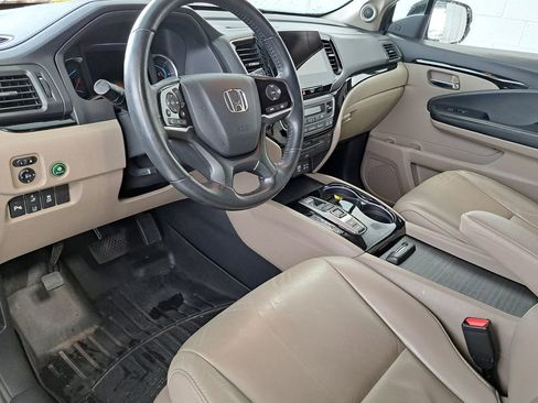 Used 2020 Honda Pilot Touring image 8