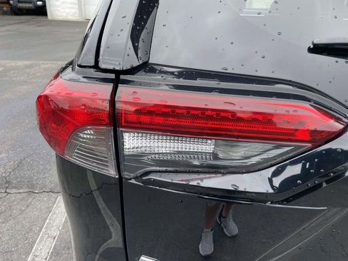 Used 2019 Toyota RAV4 XLE image 23