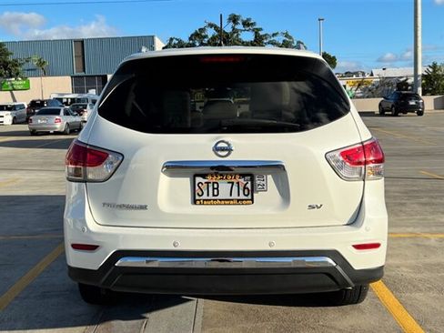 Used 2015 Nissan Pathfinder SV FWD image 4