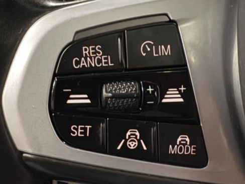 Used 2021 BMW X7 M50i AWD/4WD image 38