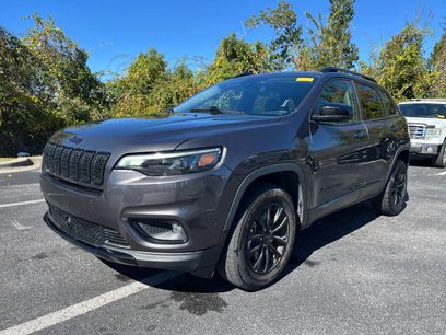 Used 2023 Jeep Cherokee Altitude Lux