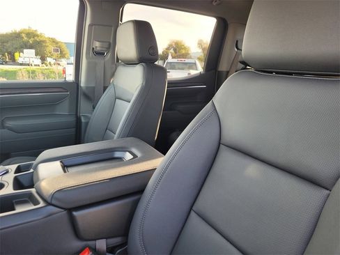 New 2026 GMC Sierra 1500 SLT image 12