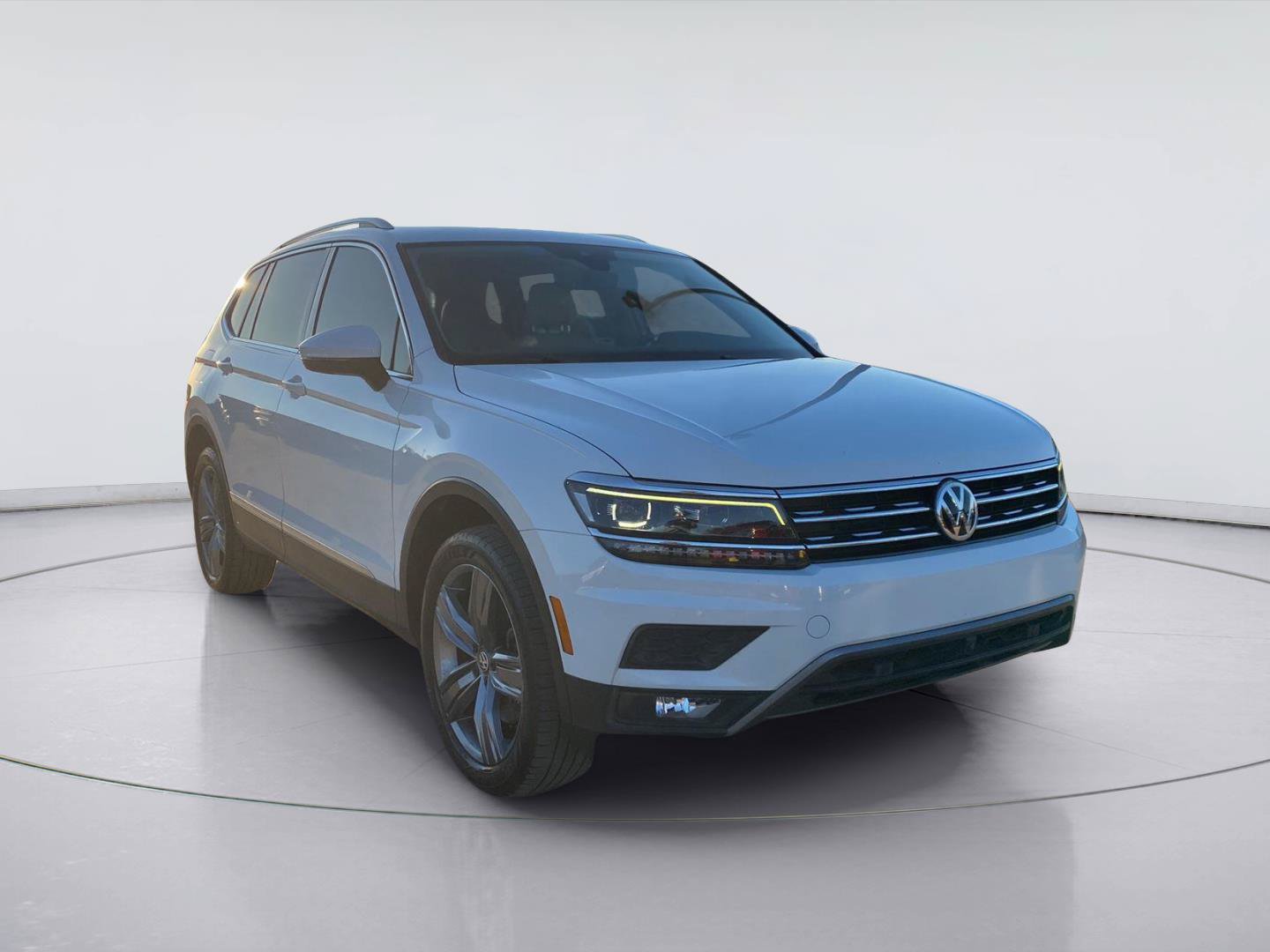 Used 2019 Volkswagen Tiguan SEL Premium AWD/4WD image 7
