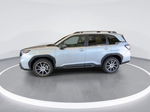 Used 2025 Subaru Forester Limited w/ Popular Package #2 AWD/4WD image 5