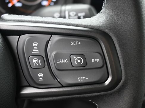 New 2025 Jeep Gladiator Sport image 7