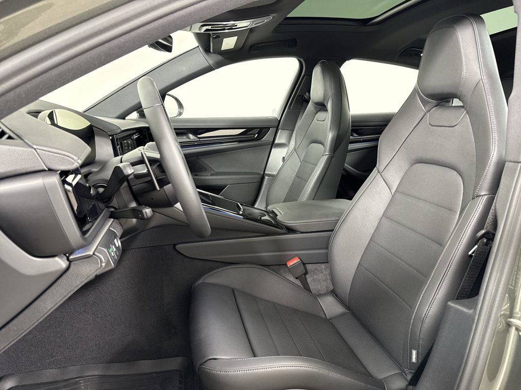 New 2026 Porsche Panamera 4 AWD/4WD image 5