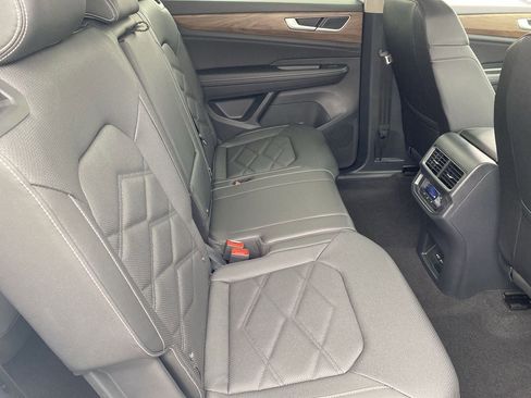 New 2026 Volkswagen Atlas SE AWD/4WD image 9