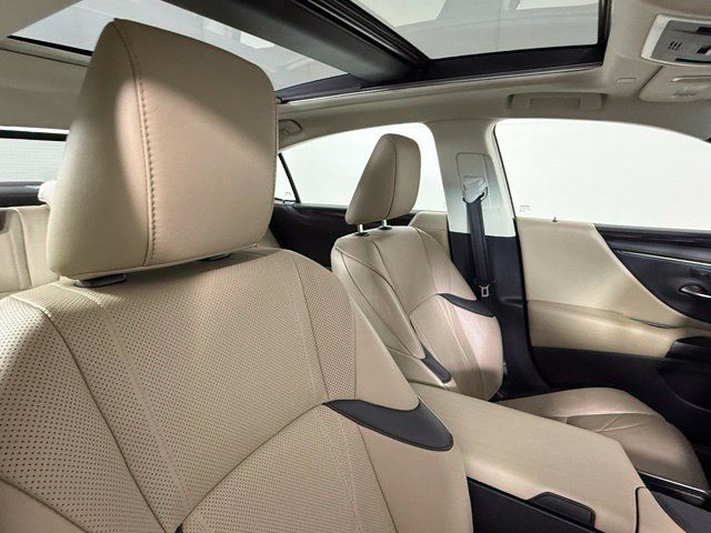 Used 2019 Lexus ES 350 w/ Accessory Package 2 FWD image 31