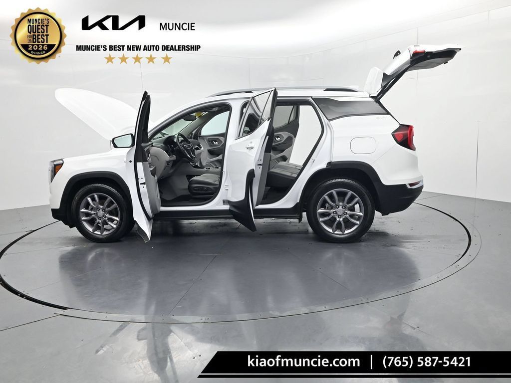 Used 2024 GMC Terrain SLT w/ Infotainment Package II FWD image 63
