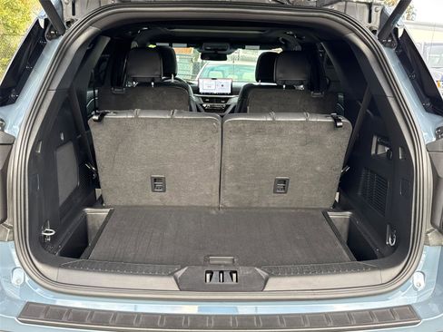 Used 2025 Ford Explorer ST image 9