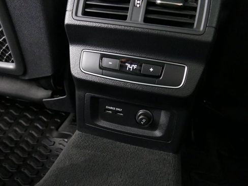 Used 2023 Audi Q5 2.0T Premium w/ Convenience Package image 28