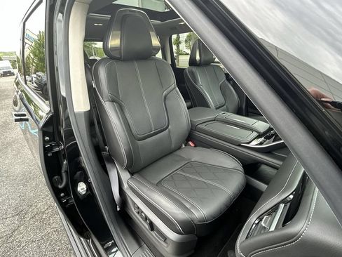 Certified 2025 INFINITI QX80 Sensory AWD/4WD image 26