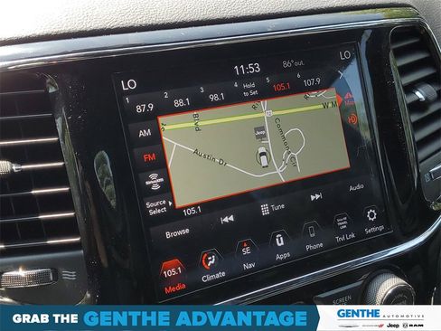 Used 2020 Jeep Grand Cherokee Altitude image 16