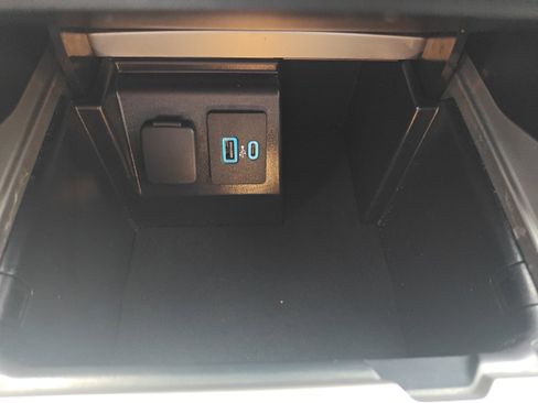 Used 2023 Ford Explorer ST w/ Equipment Group 401A AWD/4WD image 28