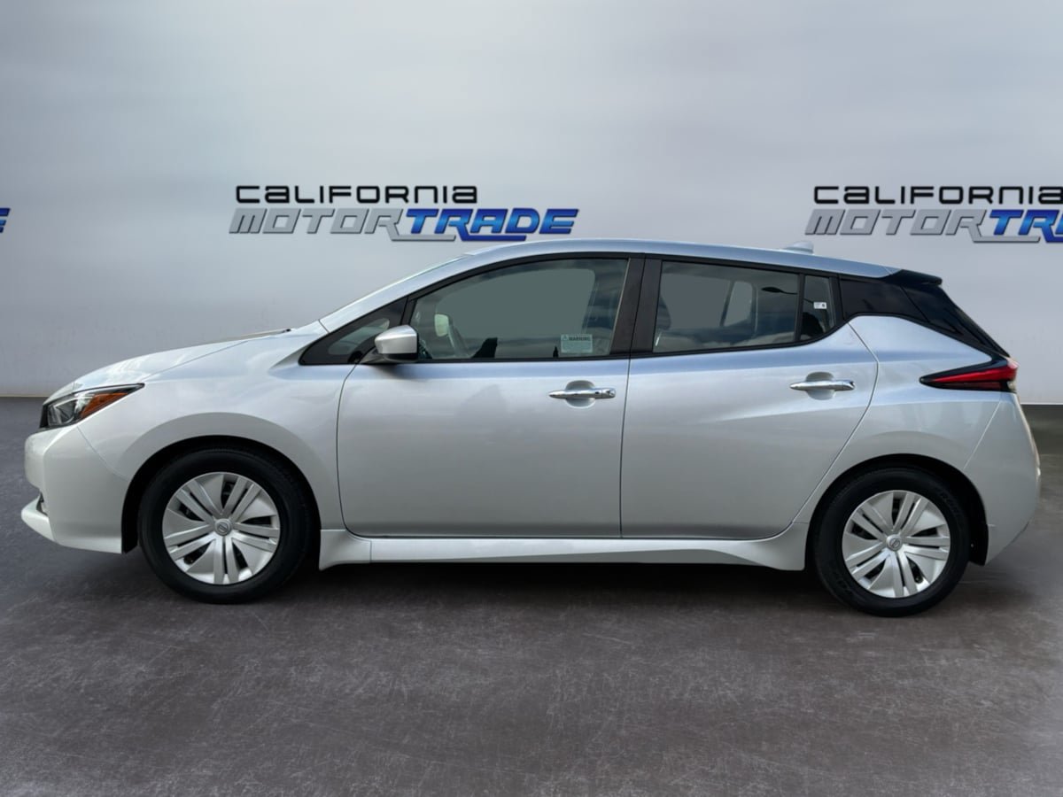 Used 2023 Nissan Leaf S FWD image 8