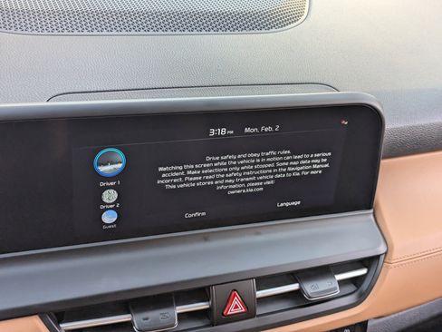 Certified 2024 Kia Seltos SX w/ SX Sunroof Package image 24