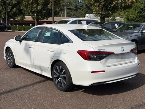 Used 2023 Honda Civic EX image 5