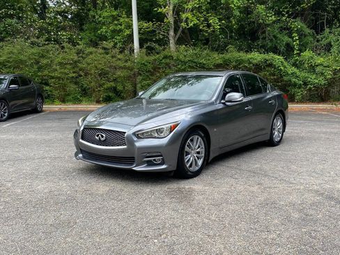 Used 2017 INFINITI Q50 3.0t Premium w/ 3.0T Premium Plus Package RWD image 2