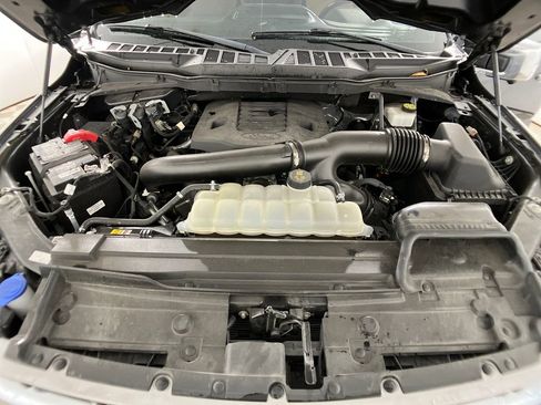 Used 2023 Ford F150 Lariat w/ Max Trailer Tow Package image 33