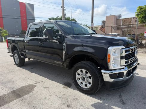 Used 2024 Ford F250 XLT AWD/4WD image 6