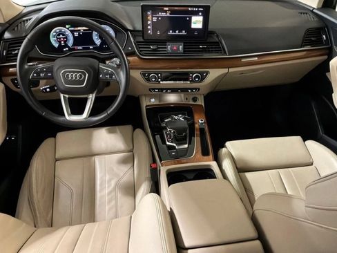 Used 2023 Audi Q5 e Premium w/ Convenience Package AWD/4WD image 10