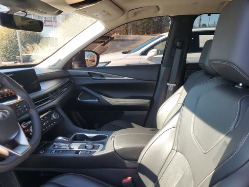 Used 2025 INFINITI QX60 Luxe image 16