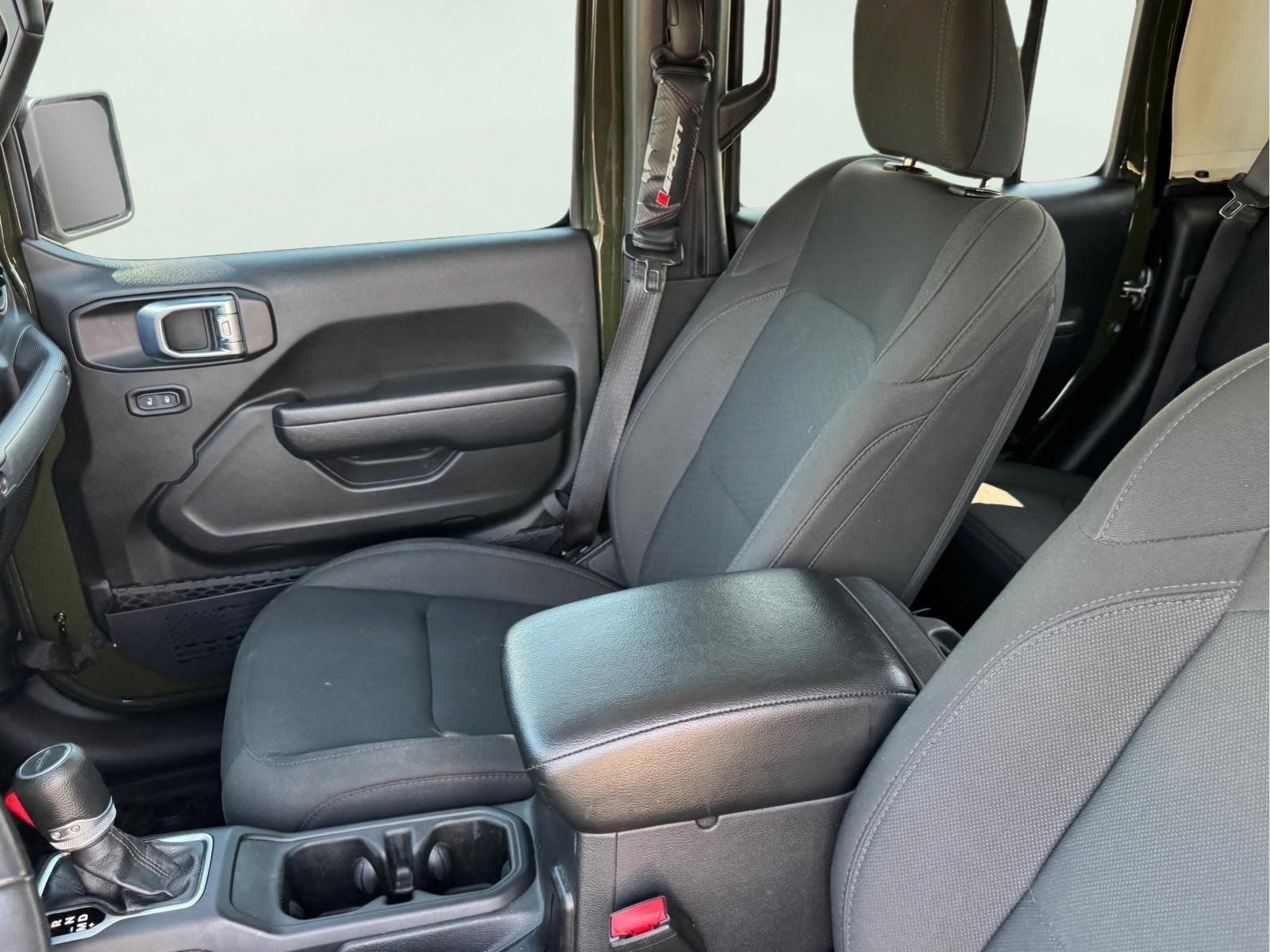 Used 2022 Jeep Gladiator Sport AWD/4WD image 10