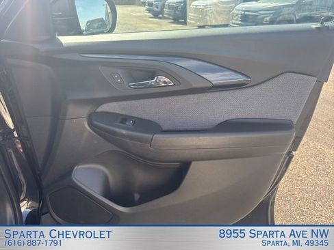 Used 2023 Chevrolet TrailBlazer LT w/ Convenience Package AWD/4WD image 26