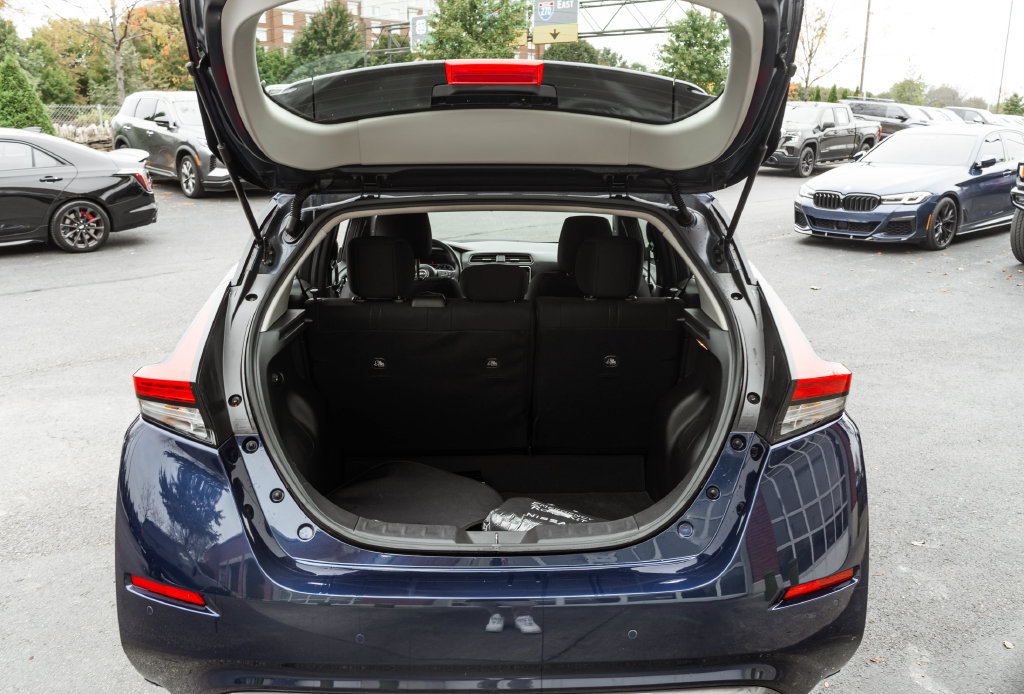 Used 2025 Nissan Leaf S FWD image 29