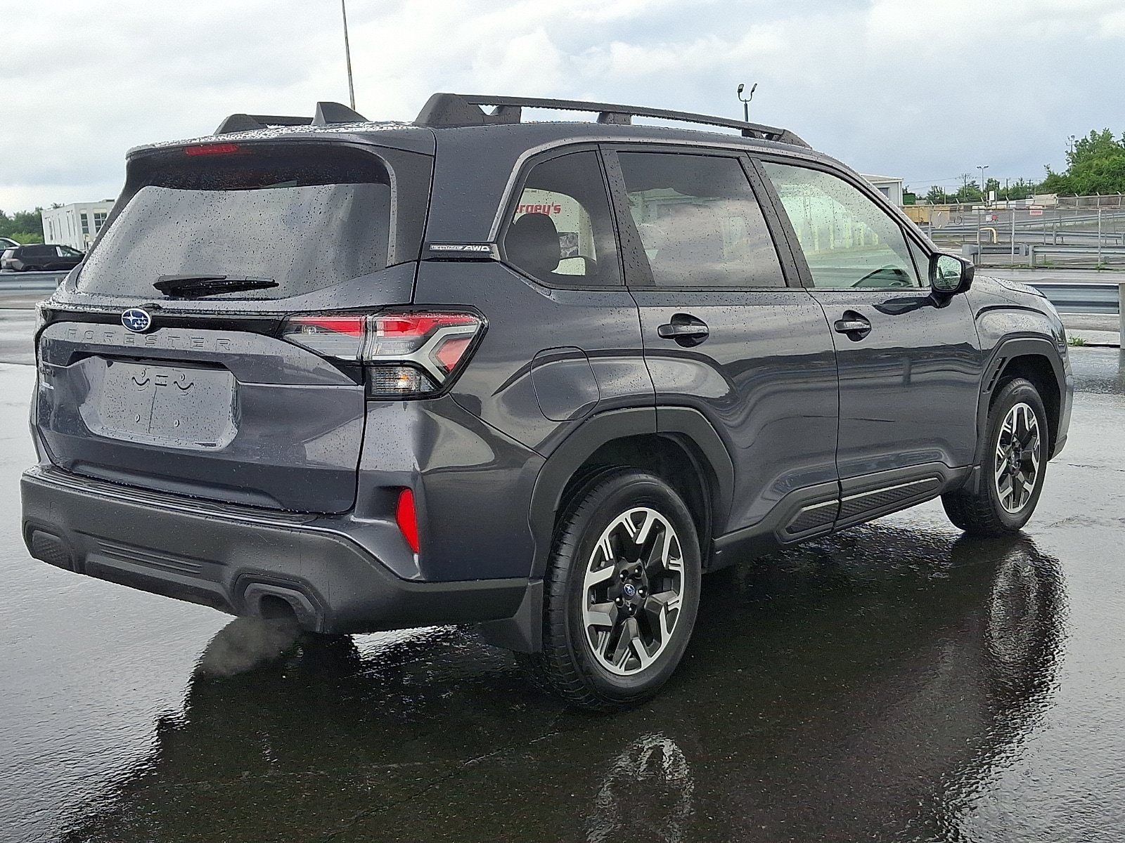 Certified 2025 Subaru Forester Premium AWD/4WD image 6