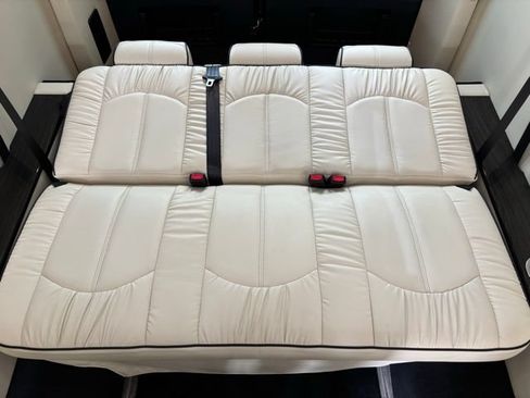 Used 2024 Mercedes-Benz Sprinter 3500 image 37