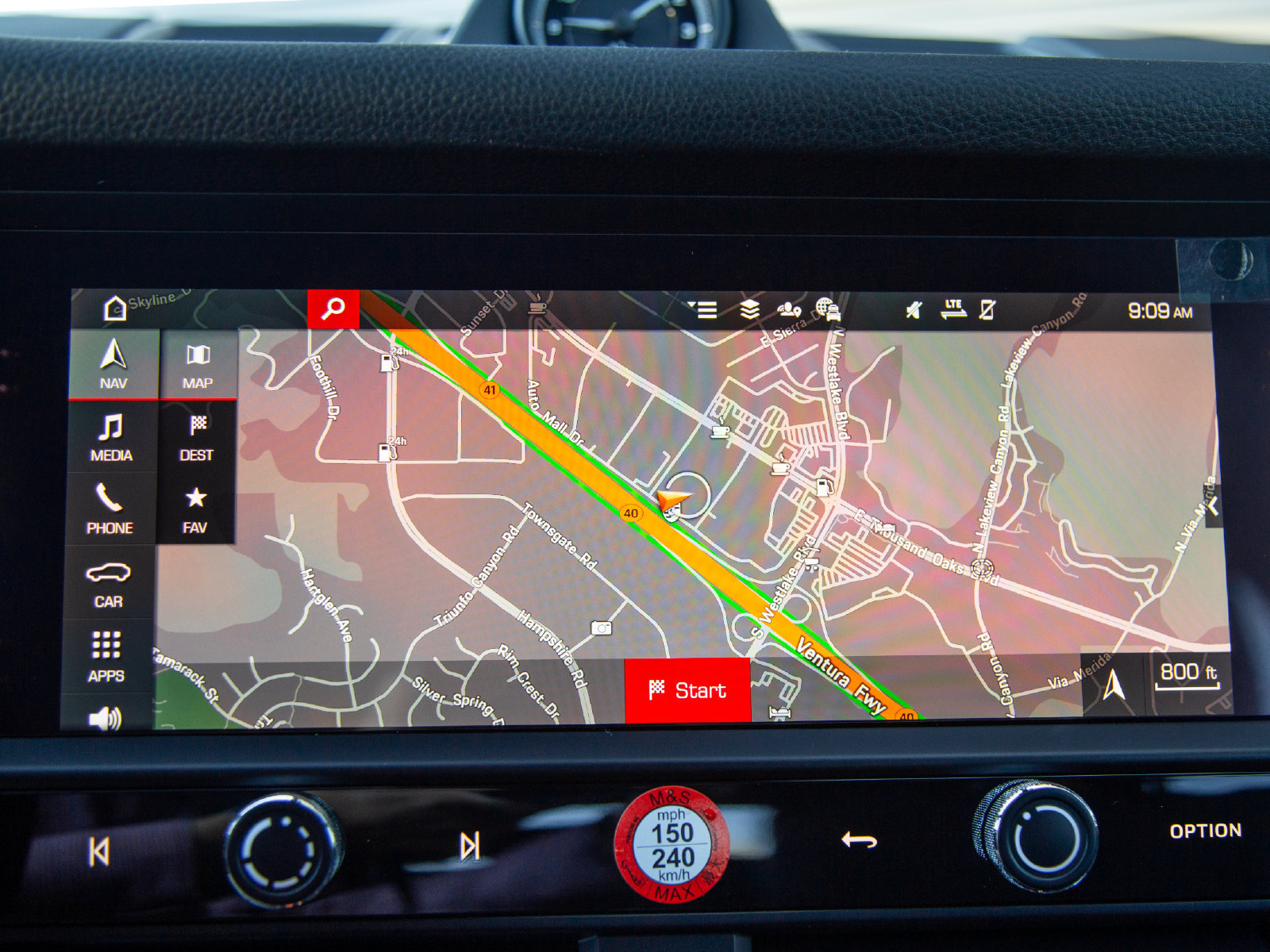 Certified 2024 Porsche Macan S AWD/4WD image 18