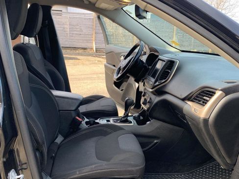 Used 2015 Jeep Cherokee Latitude w/ Cold Weather Group image 22